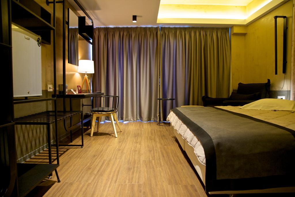 Adonis City Hotel Pátra Szoba fotó
