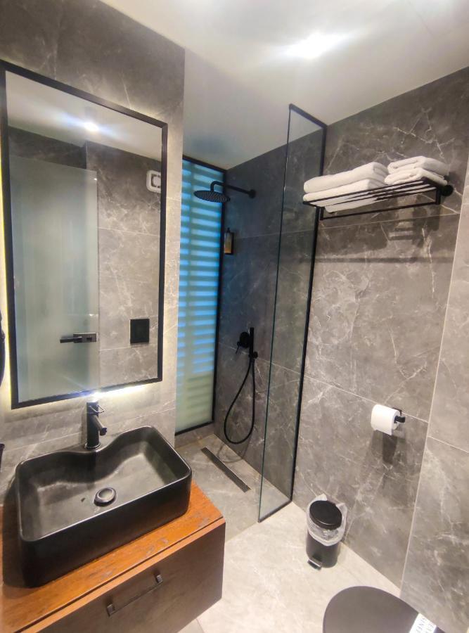 Adonis City Hotel Pátra Kültér fotó