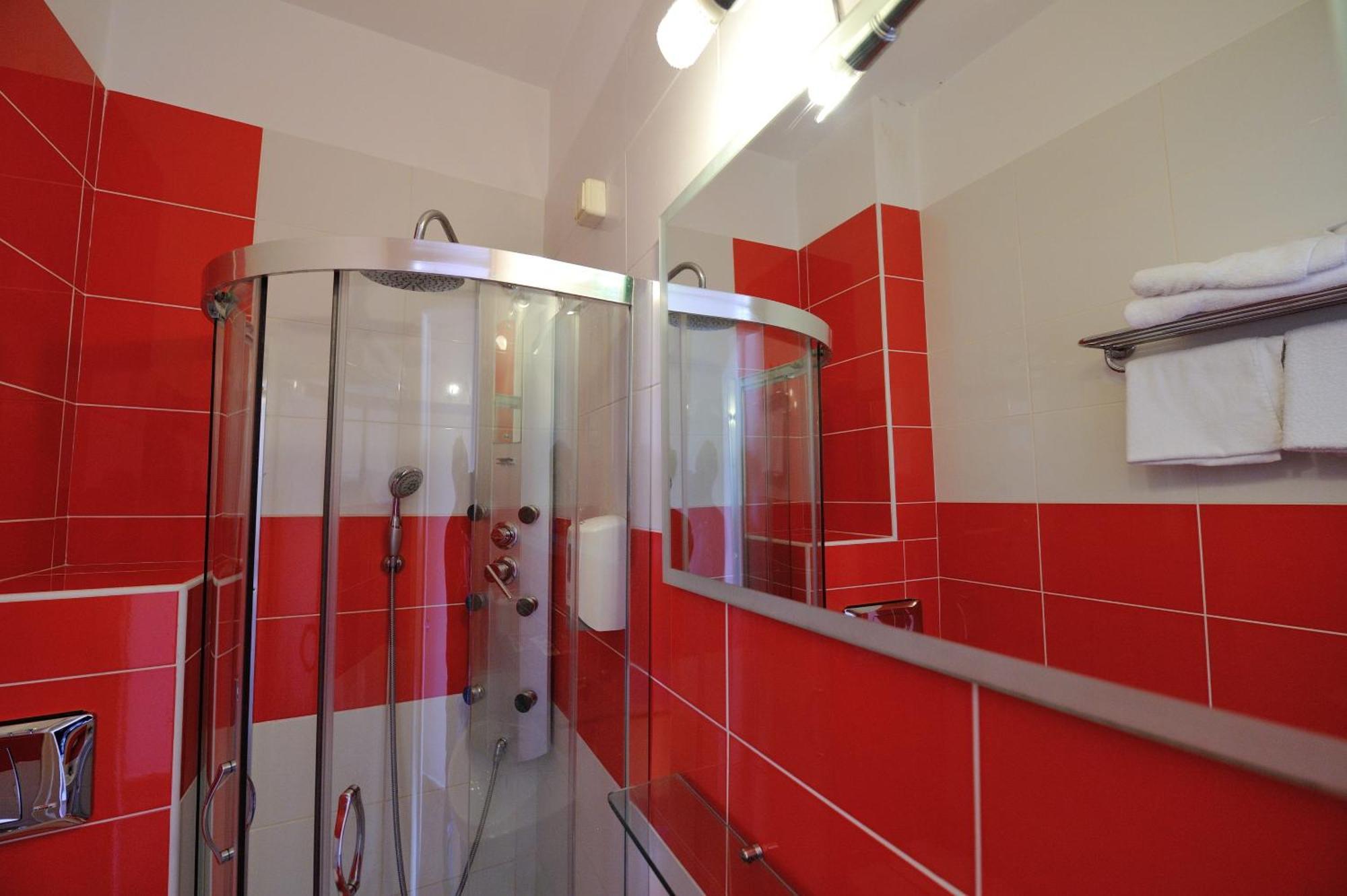 Adonis City Hotel Pátra Kültér fotó