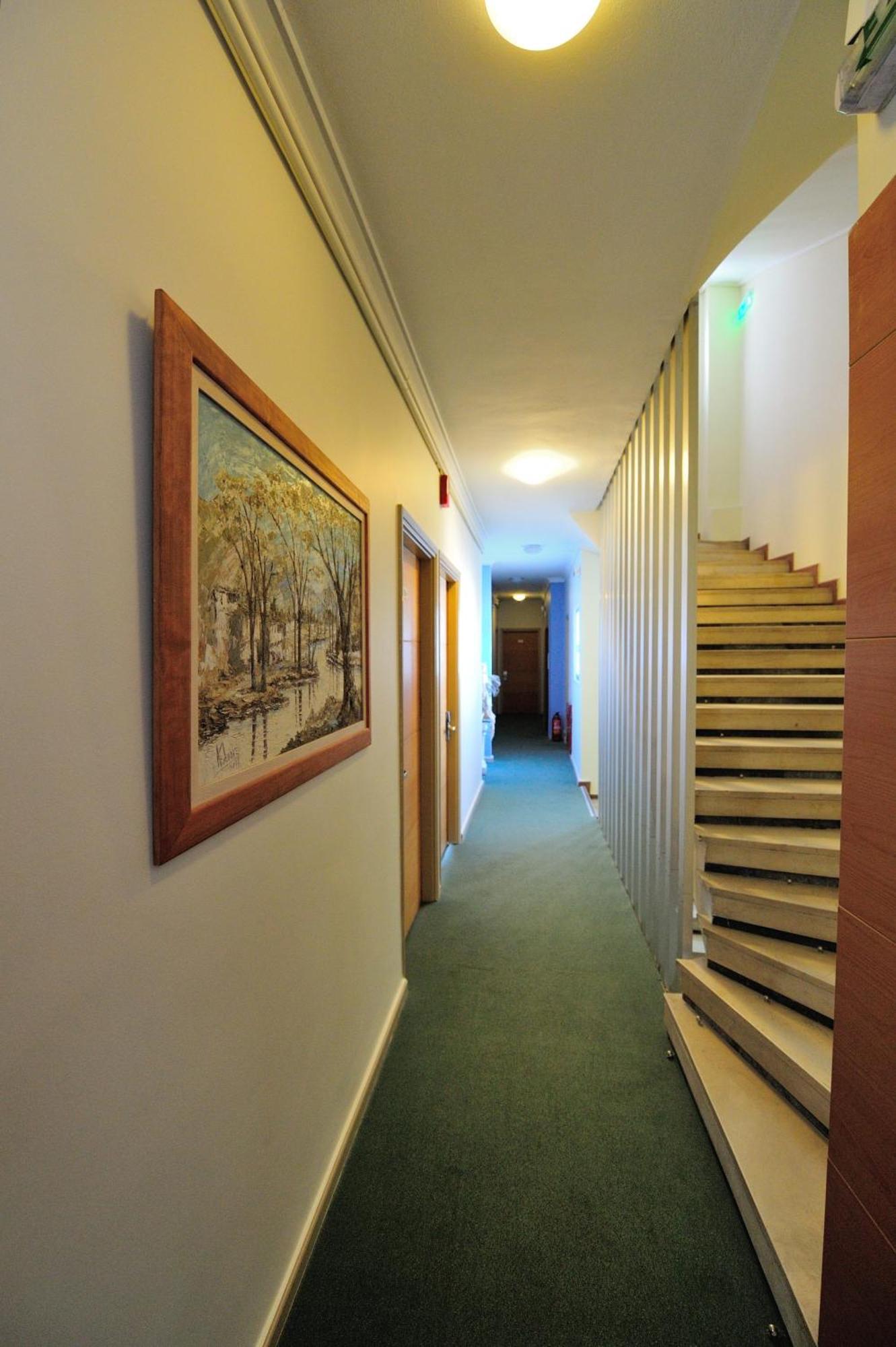 Adonis City Hotel Pátra Kültér fotó
