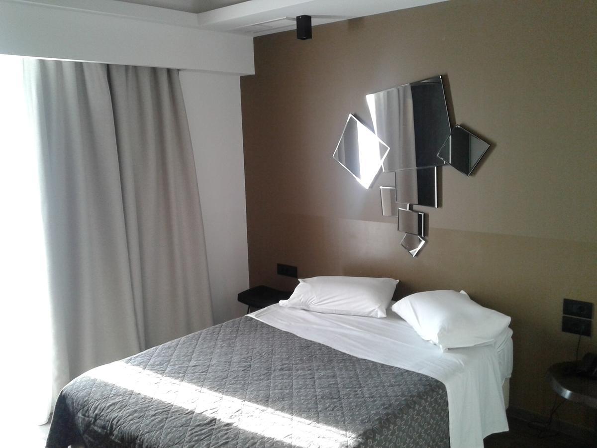Adonis City Hotel Pátra Kültér fotó