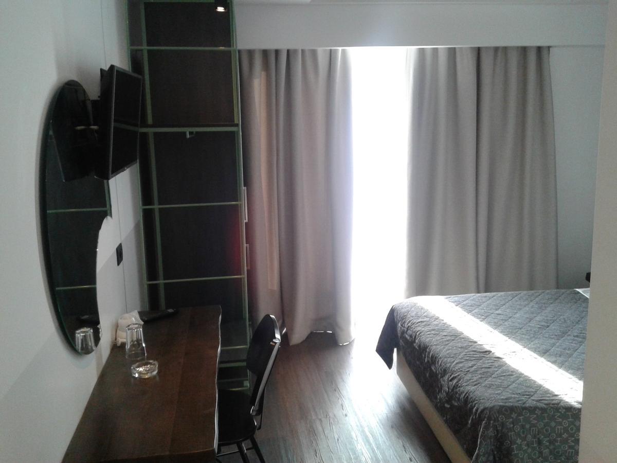 Adonis City Hotel Pátra Kültér fotó
