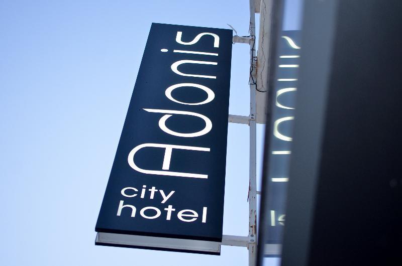 Adonis City Hotel Pátra Kültér fotó